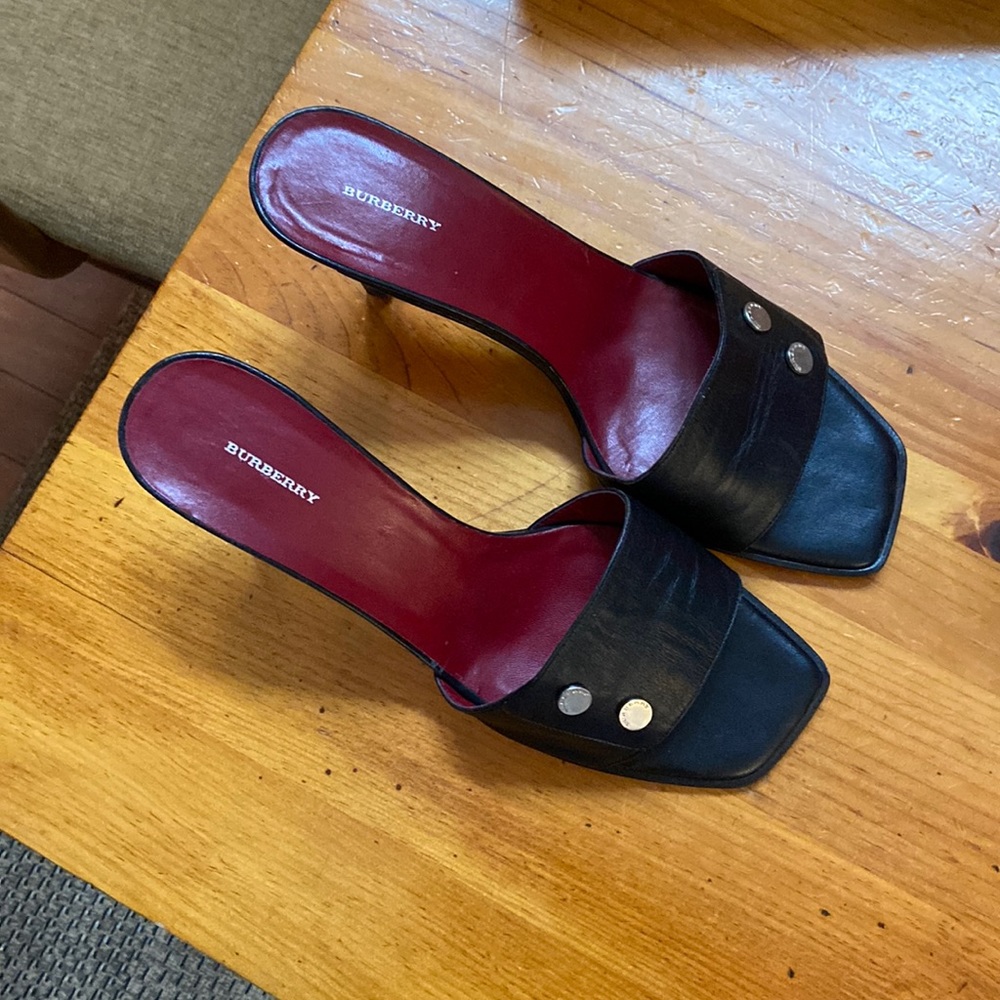 Burberry black heeled slides